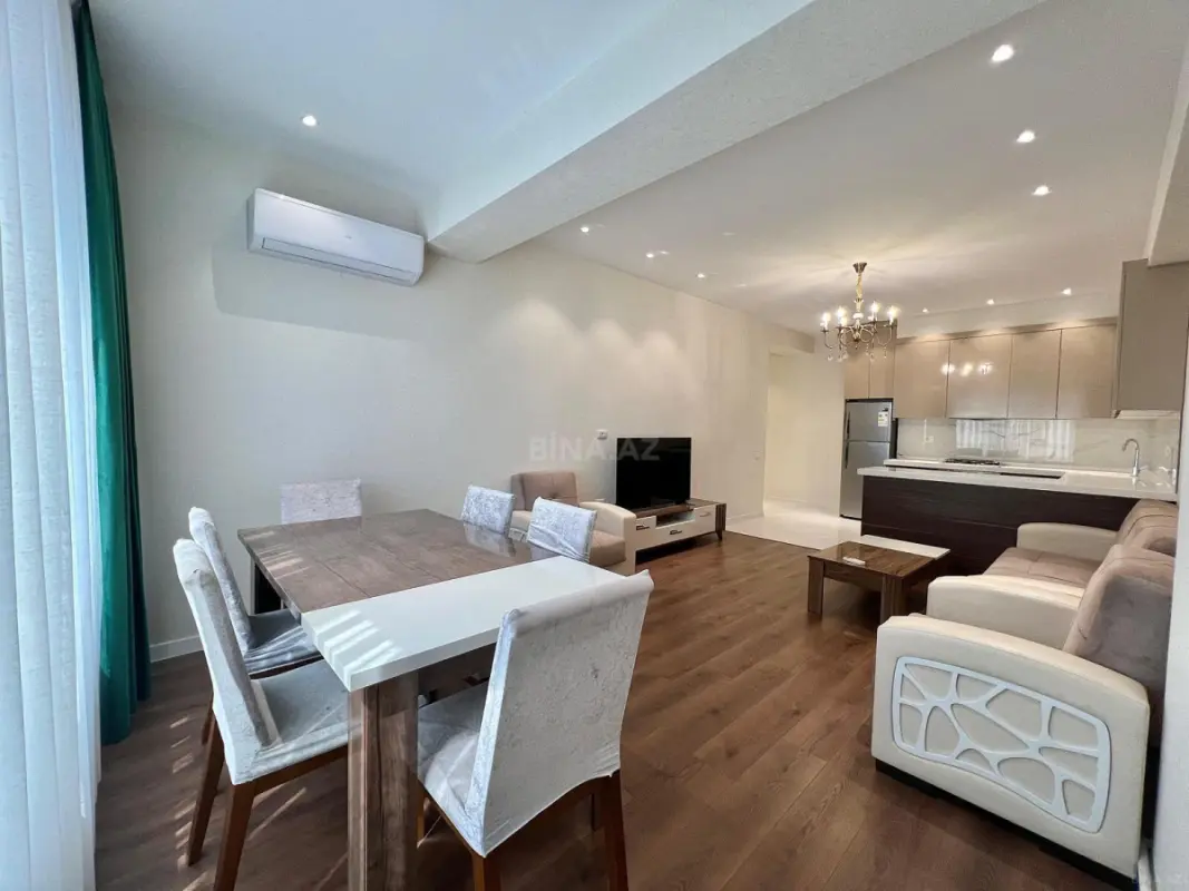 Satılır 3 otaqlı mənzil 101.7 m²