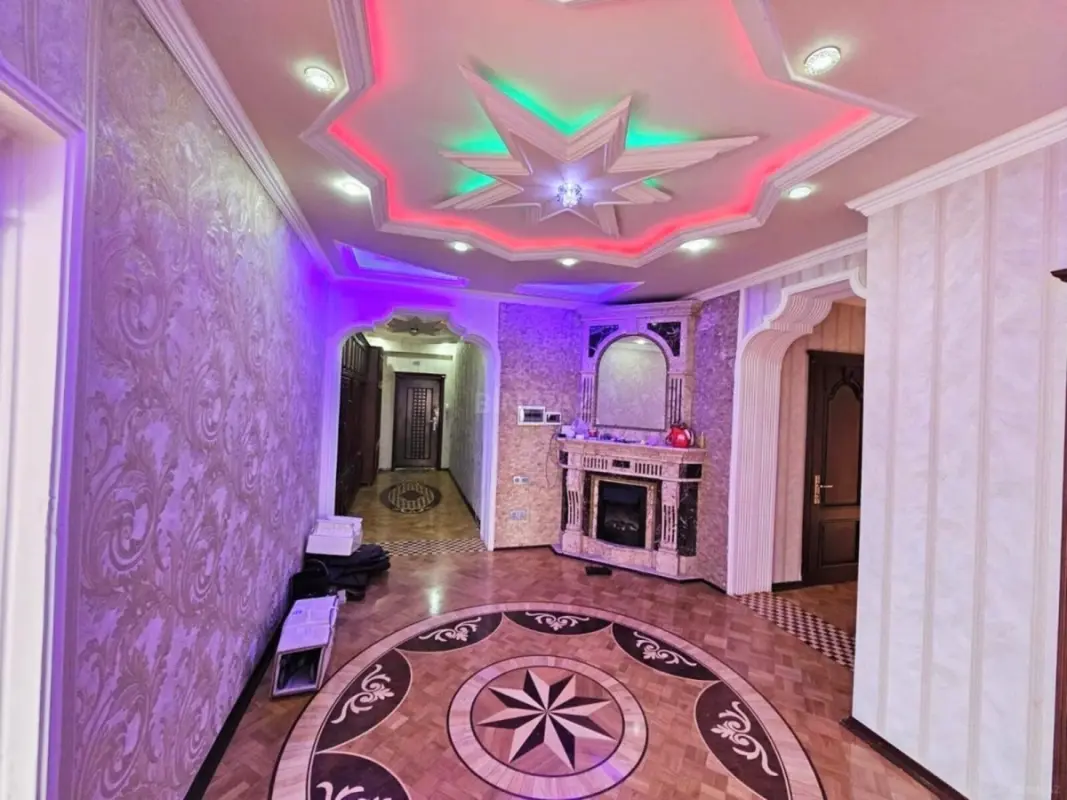 Satılır 3 otaqlı mənzil 127 m²