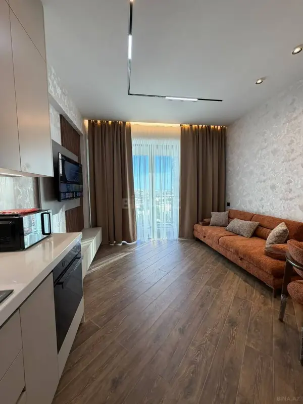 Kirayə verilir 2 otaqlı mənzil 118 m²