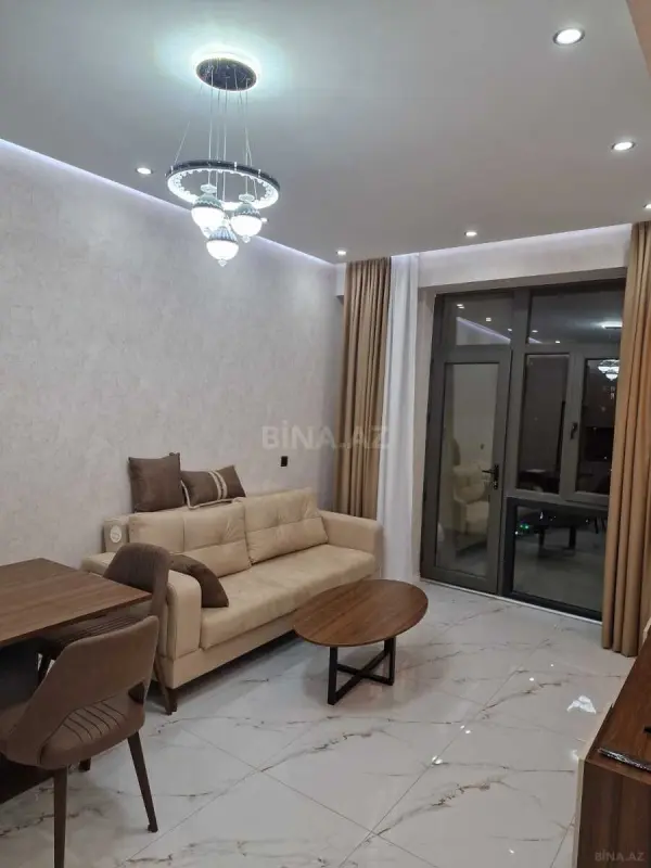 Kirayə verilir 2 otaqlı mənzil 62 m²