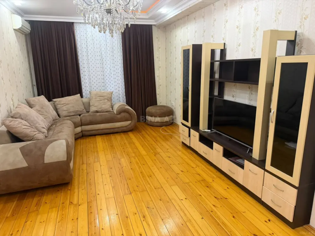 Kirayə verilir 4 otaqlı mənzil 115 m²