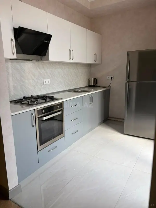 Kirayə verilir 2 otaqlı mənzil 80 m²