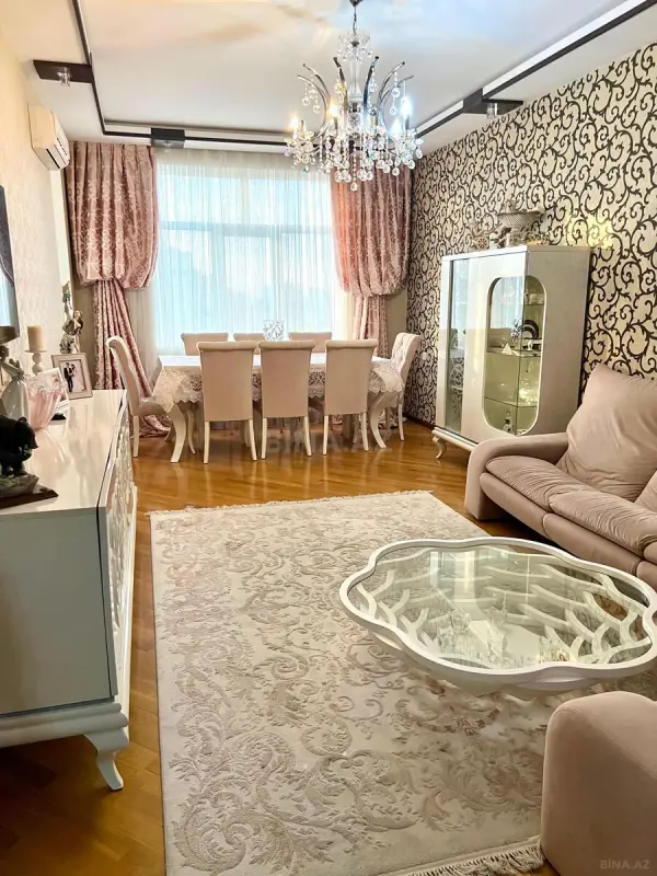 Satılır 3 otaqlı mənzil 117 m²