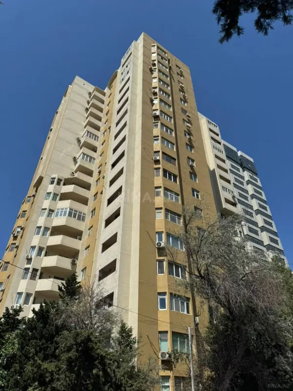 Satılır 3 otaqlı mənzil 95 m²