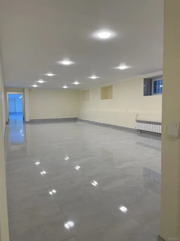 Kirayə verilir obyekt 265 m²