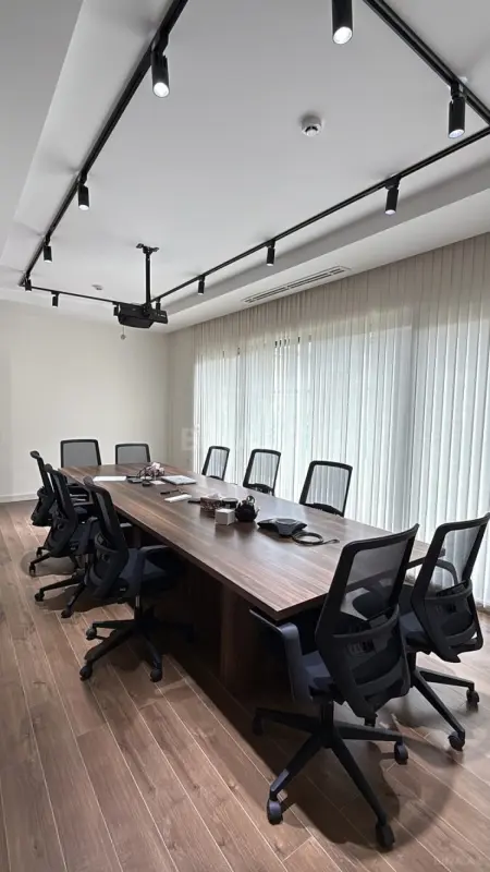 Kirayə verilir 6 otaqlı ofis 340 m²