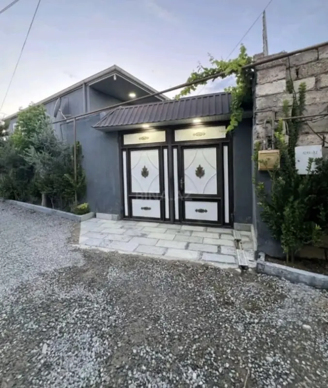 Satılır 3 otaqlı həyət evi 95 m²