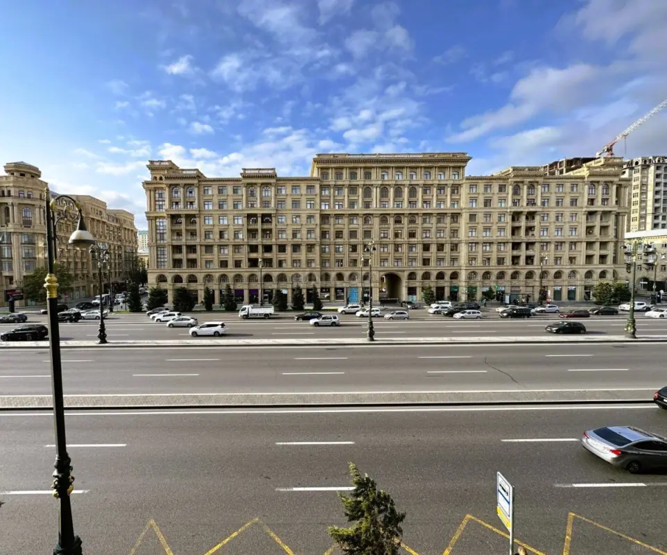Kirayə verilir 2 otaqlı mənzil 80 m²