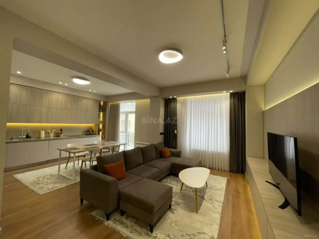 Kirayə verilir 3 otaqlı mənzil 130 m²