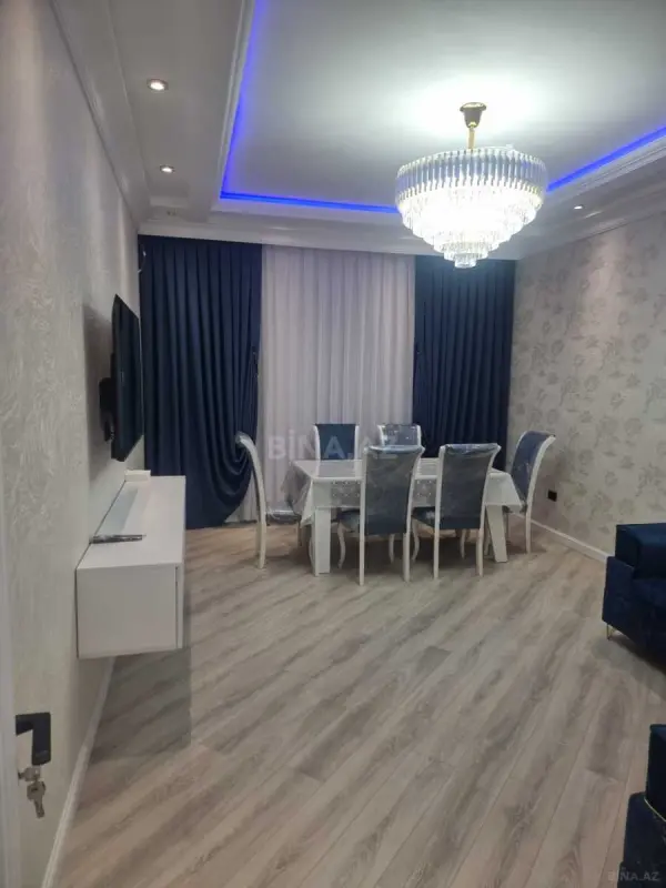 Kirayə verilir 2 otaqlı mənzil 65 m²