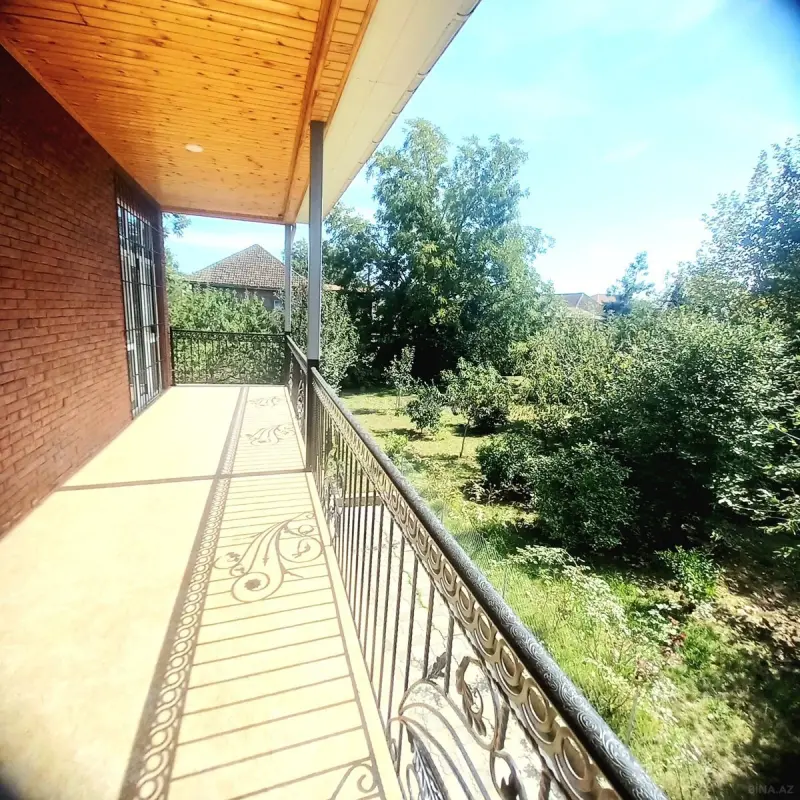 Satılır 6 otaqlı həyət evi 320 m²
