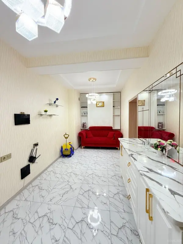 Satılır 2 otaqlı mənzil 85 m²