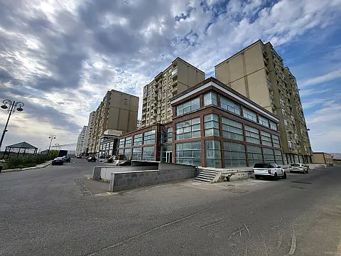 Kirayə verilir obyekt 2000 m² — Bakı, Qaradağ 2000.00 m²