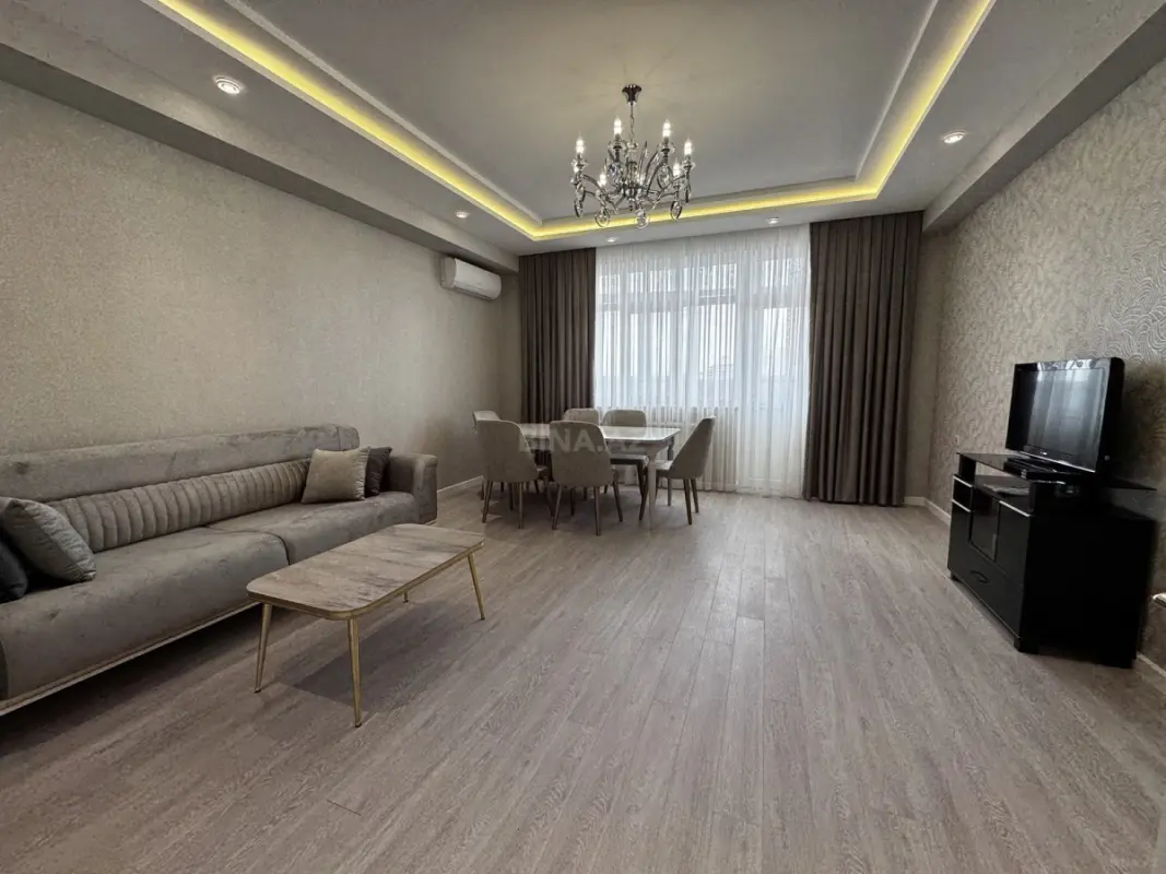 Kirayə verilir 3 otaqlı mənzil 145 m²