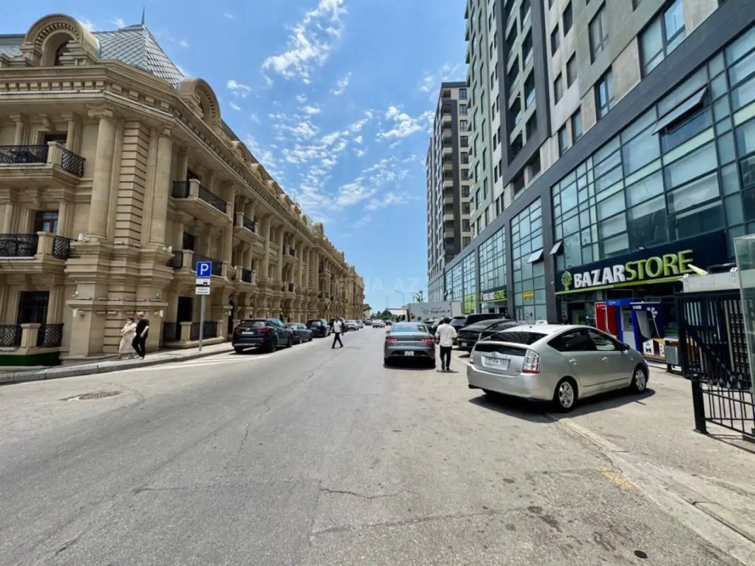 Satılır 3 otaqlı mənzil 105 m²