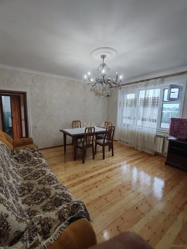 Kirayə verilir 4 otaqlı mənzil 110 m²