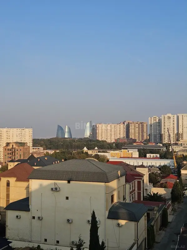 Satılır 3 otaqlı mənzil 125 m²
