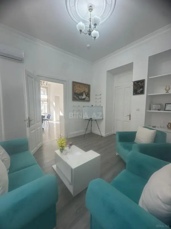 Kirayə verilir 2 otaqlı ofis 50 m²