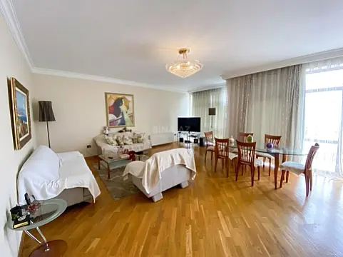 Satılır 3 otaqlı mənzil 135 m² — Bakı 3 otaq 135.00 m²