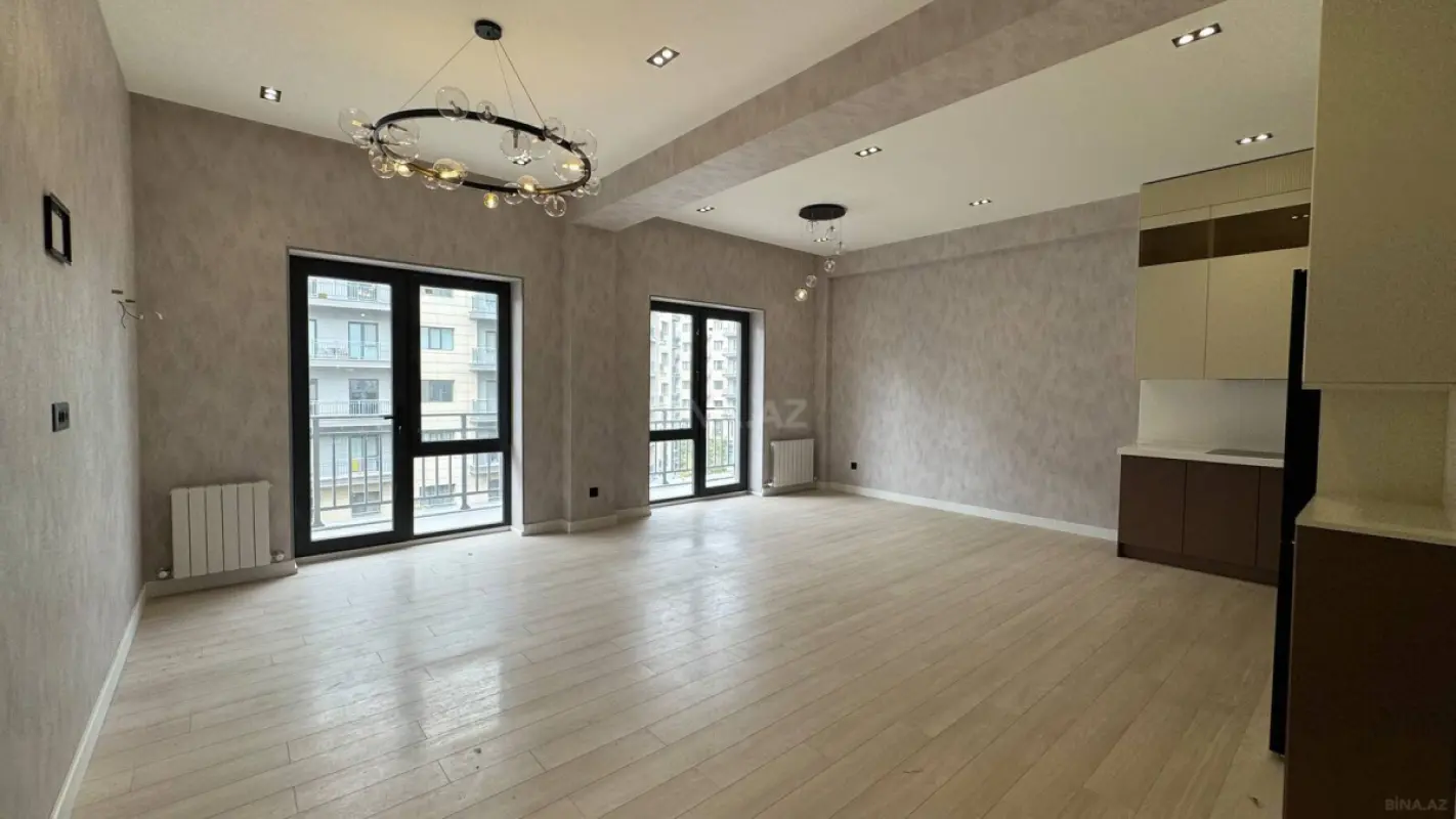 Kirayə verilir 4 otaqlı ofis 135 m²
