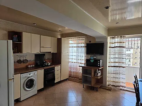 Kirayə verilir 3 otaqlı mənzil 90 m² — Bakı 3 otaq 90.00 m²