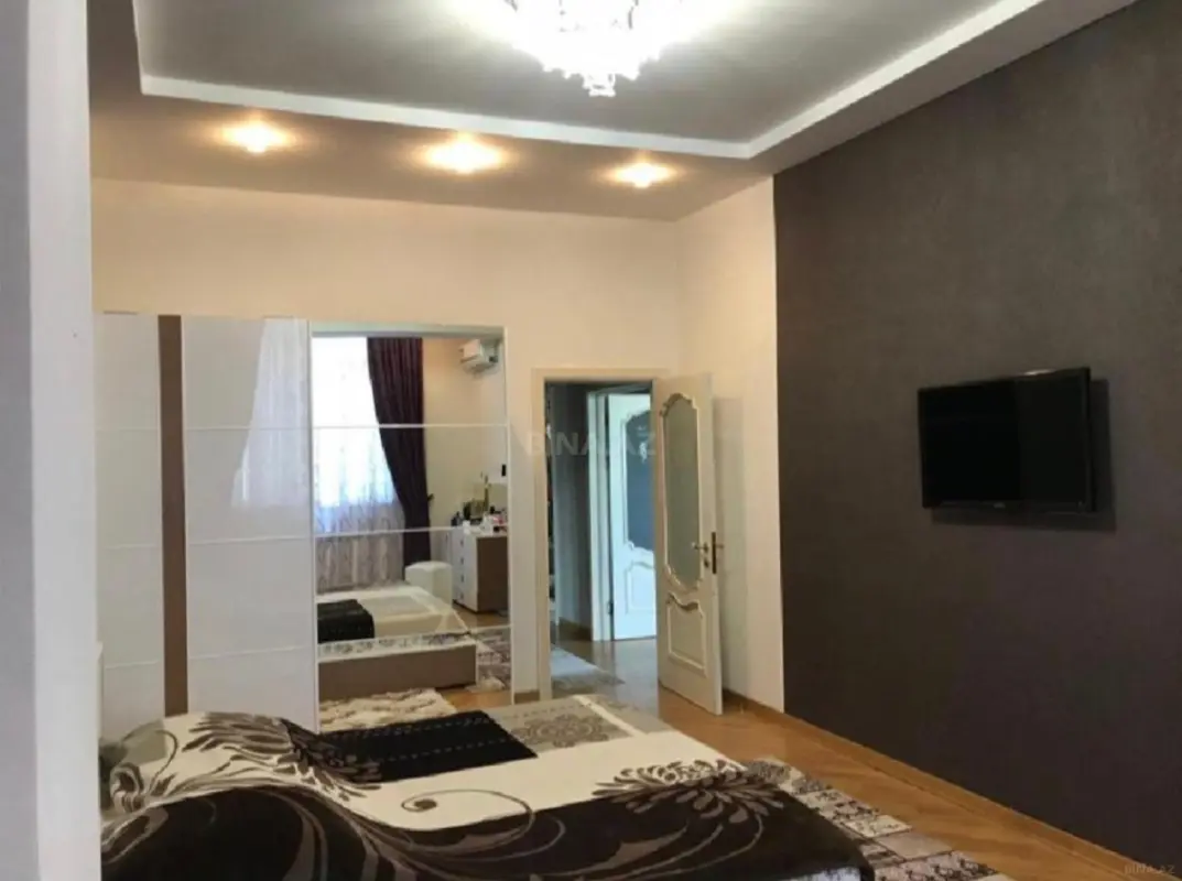 Satılır 3 otaqlı mənzil 111 m²