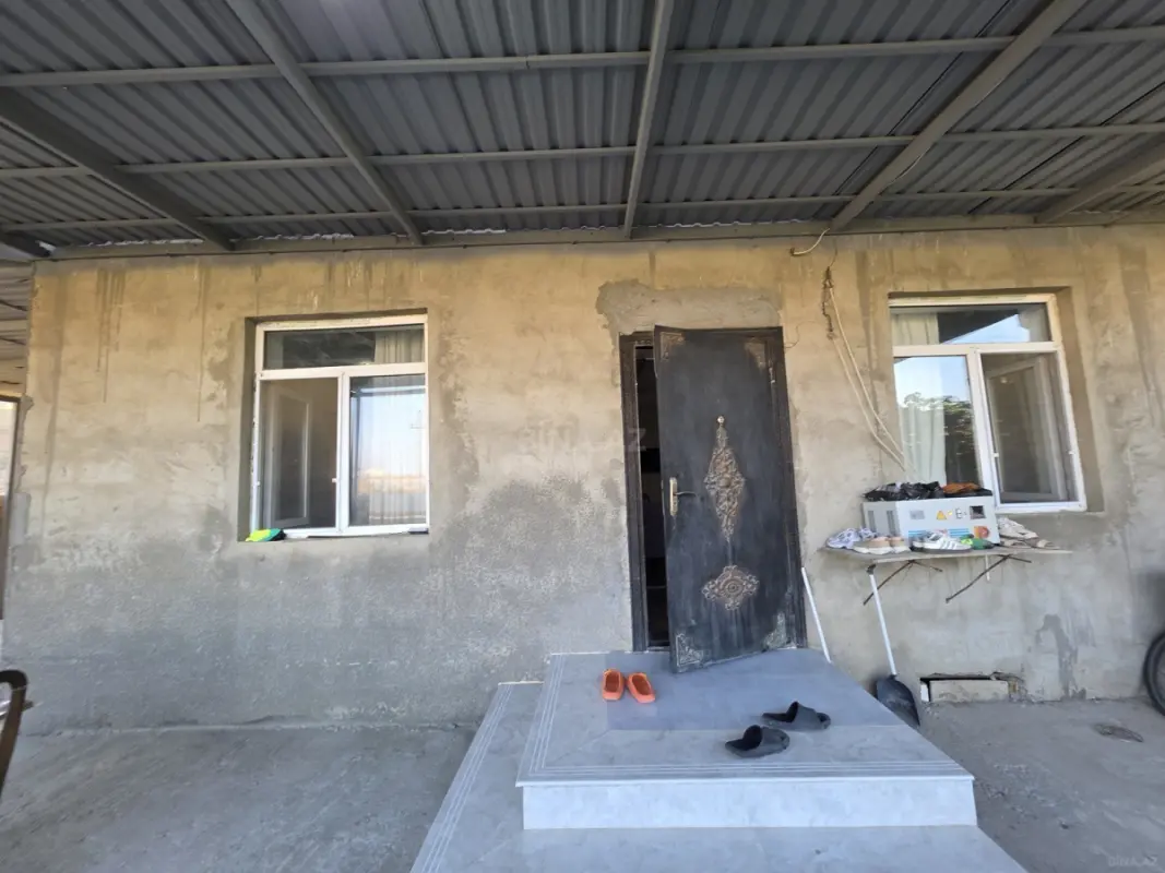 Satılır 3 otaqlı həyət evi 140 m²
