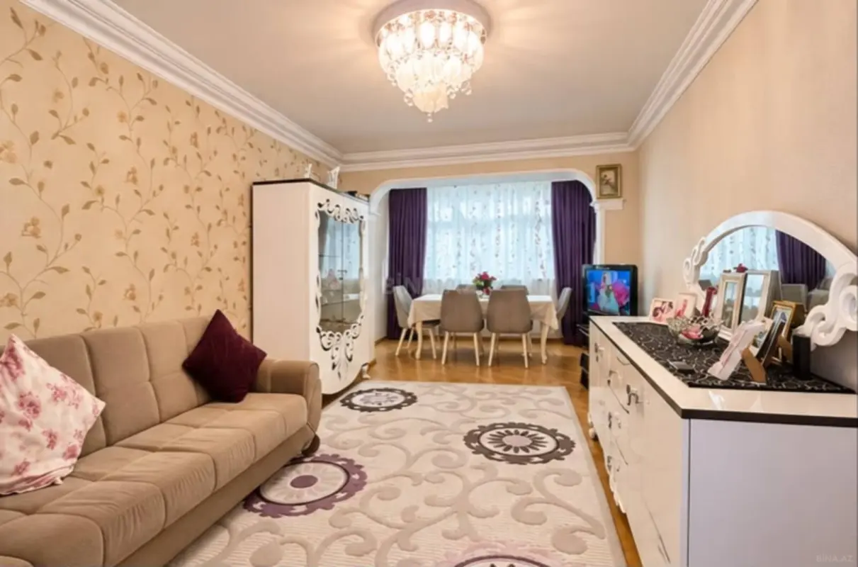 Satılır 4 otaqlı mənzil 110 m²