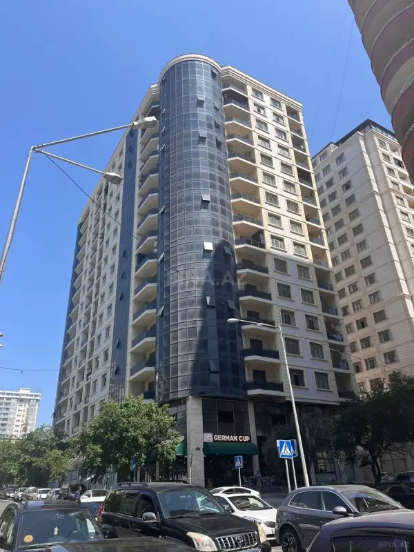 Satılır 2 otaqlı mənzil 118 m²