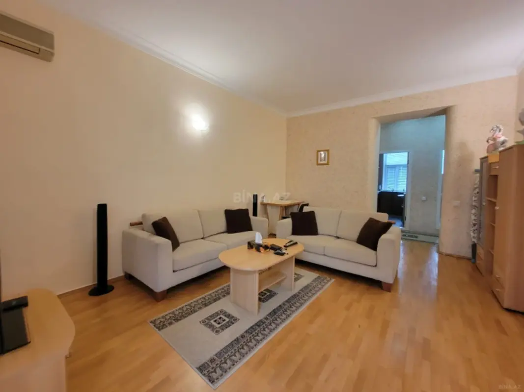 Satılır 2 otaqlı mənzil 60 m²