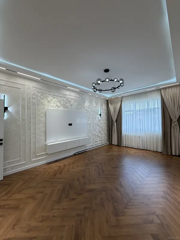 Satılır 3 otaqlı mənzil 115 m²