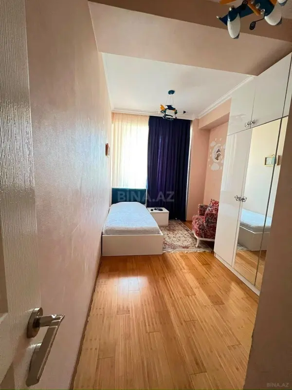 Satılır 3 otaqlı mənzil 93 m²