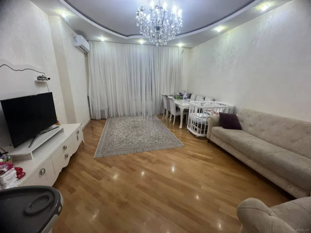 Kirayə verilir 2 otaqlı mənzil 90 m²
