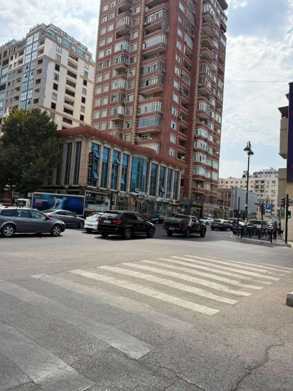 Satılır 2 otaqlı mənzil 70 m²