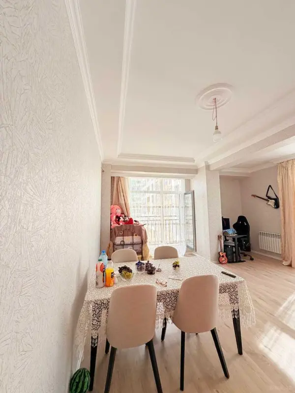 Satılır 2 otaqlı mənzil 90 m²