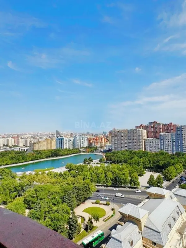 Satılır 3 otaqlı mənzil 117 m²