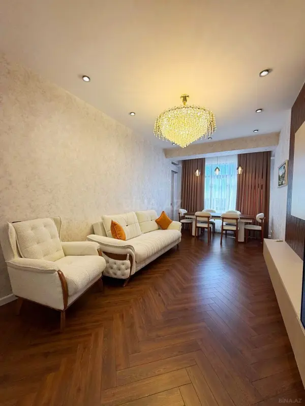 Satılır 3 otaqlı mənzil 140 m²