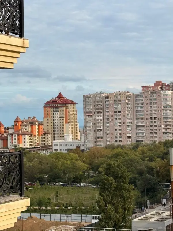 Satılır 2 otaqlı mənzil 95 m²