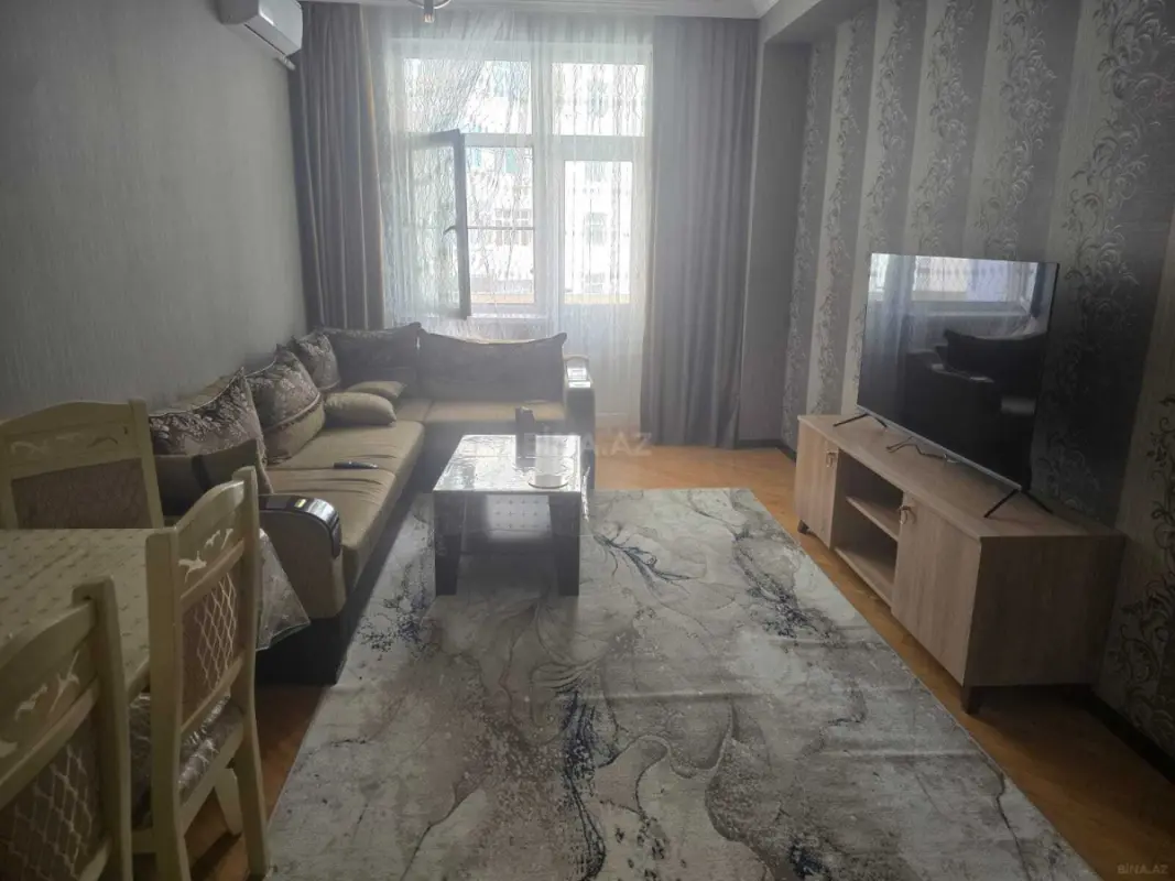 Kirayə verilir 2 otaqlı mənzil 70 m²