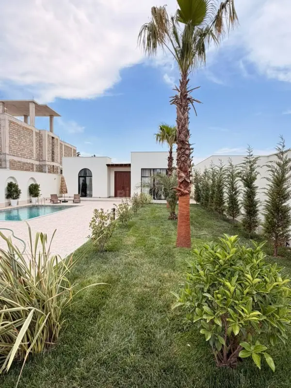 Satılır 4 otaqlı həyət evi 160 m²