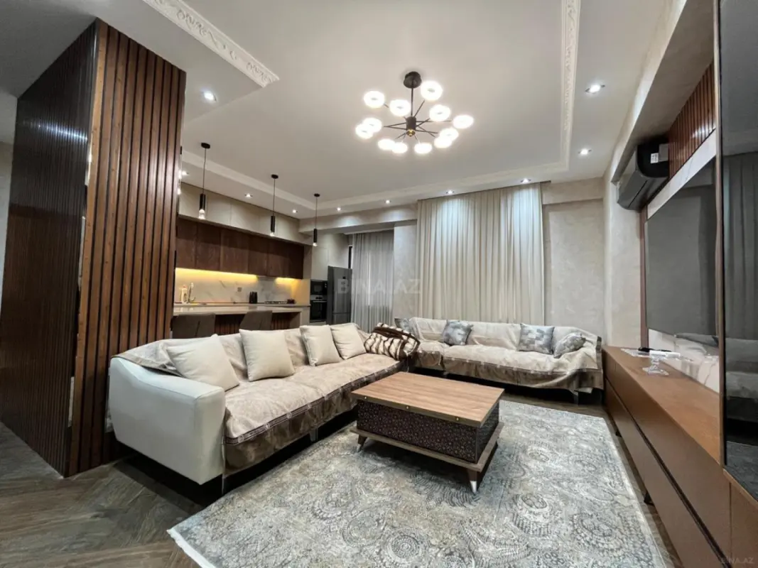 Kirayə verilir 4 otaqlı mənzil 135 m²