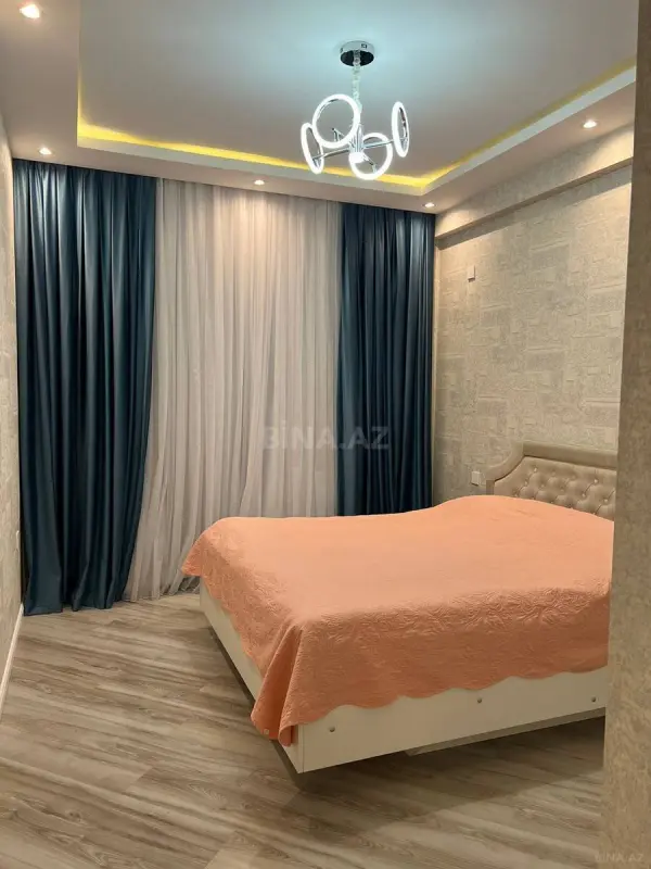 Kirayə verilir 2 otaqlı mənzil 68 m²