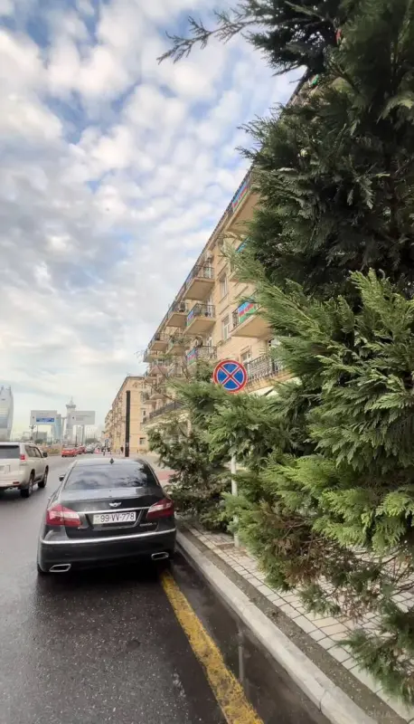 Satılır 4 otaqlı mənzil 100 m²