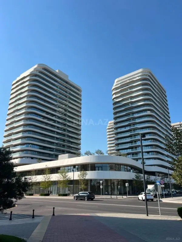 Satılır 2 otaqlı mənzil 81.8 m²