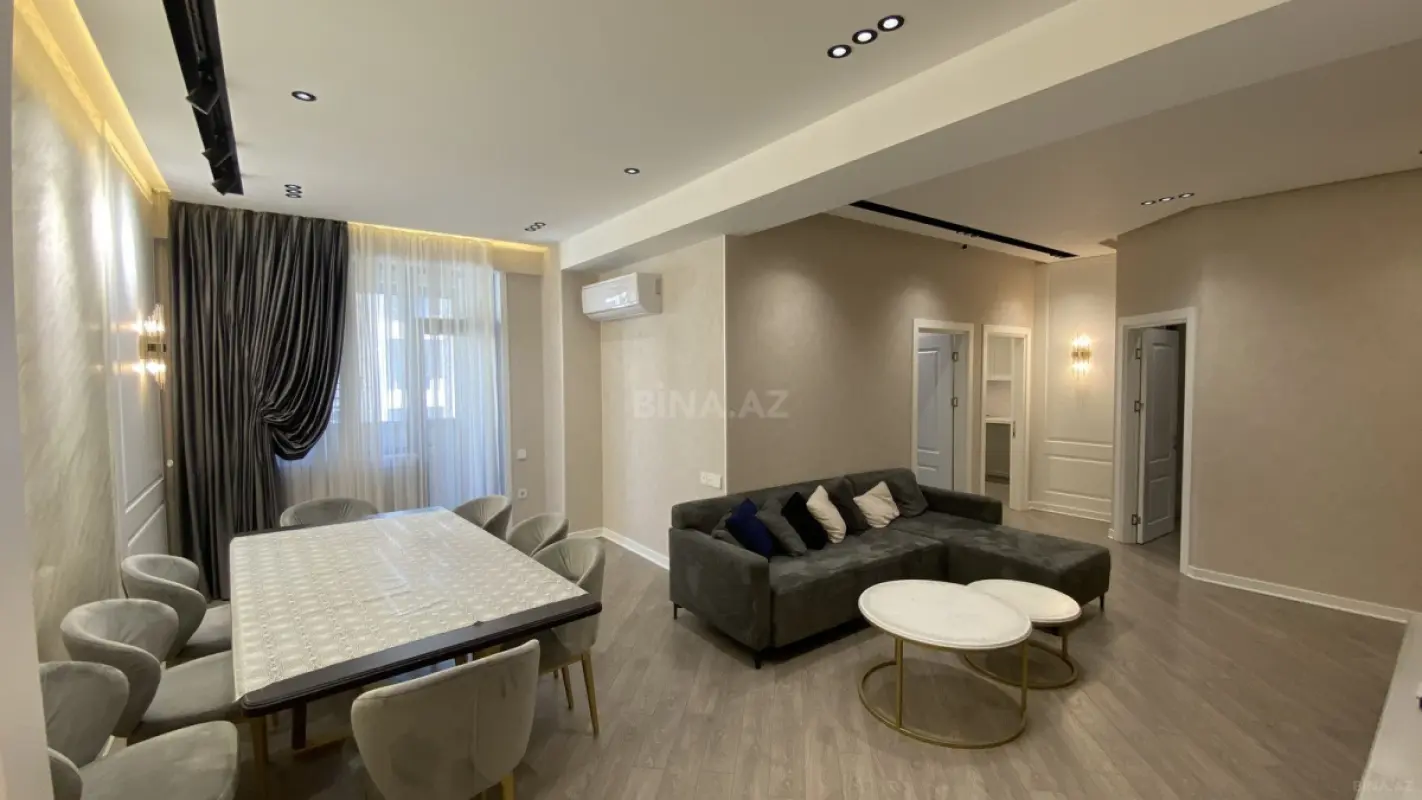 Satılır 4 otaqlı mənzil 111 m²
