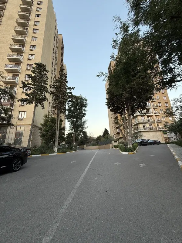 Satılır 3 otaqlı mənzil 105 m²
