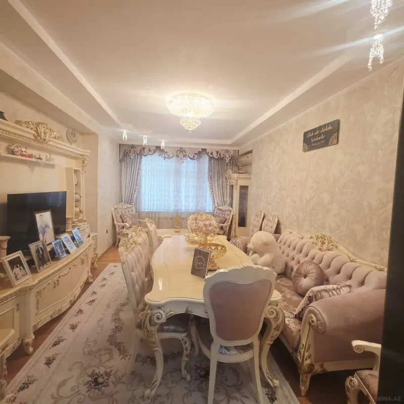 Satılır 3 otaqlı mənzil 120 m²