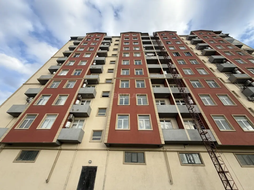 Satılır 2 otaqlı mənzil 58 m²