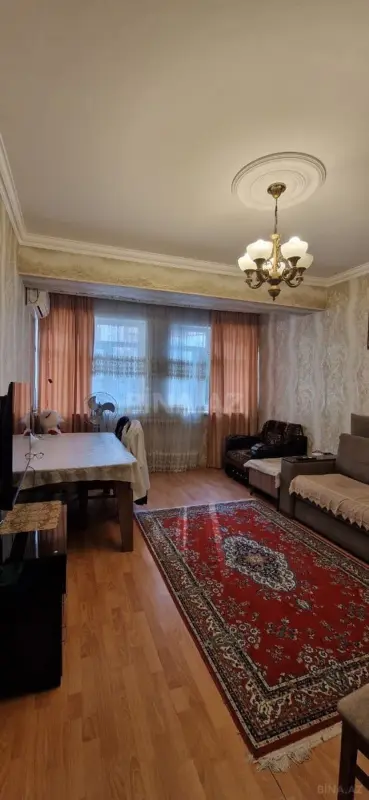 Satılır 2 otaqlı mənzil 77 m²