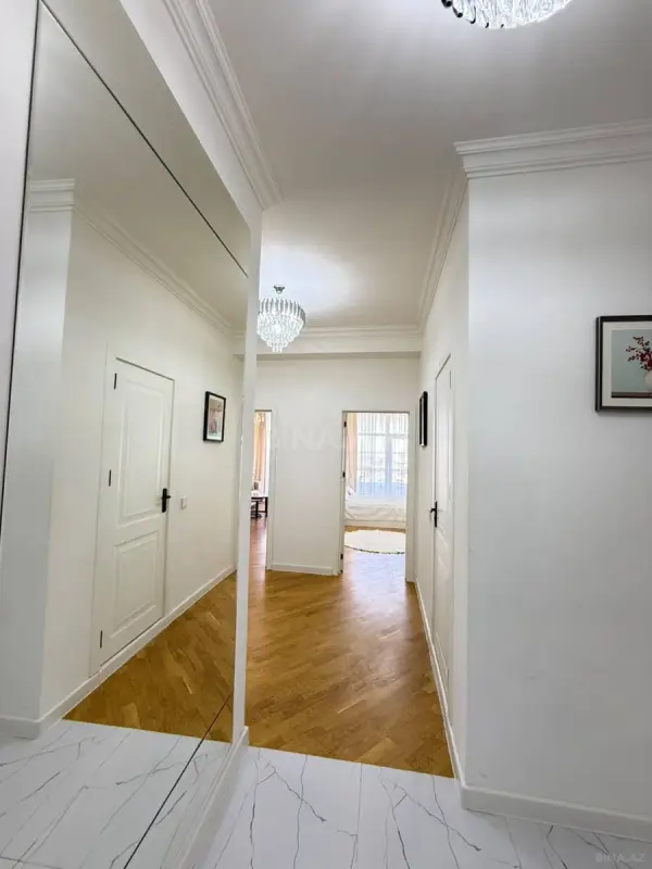 Satılır 2 otaqlı mənzil 62 m²